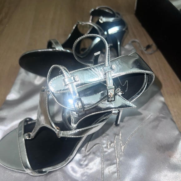 Giuseppe zanotti - Picture 6 of 9